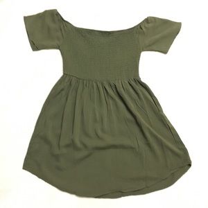 NWOT HEART & HIPS OFF-THE-SHOULDER DRESS